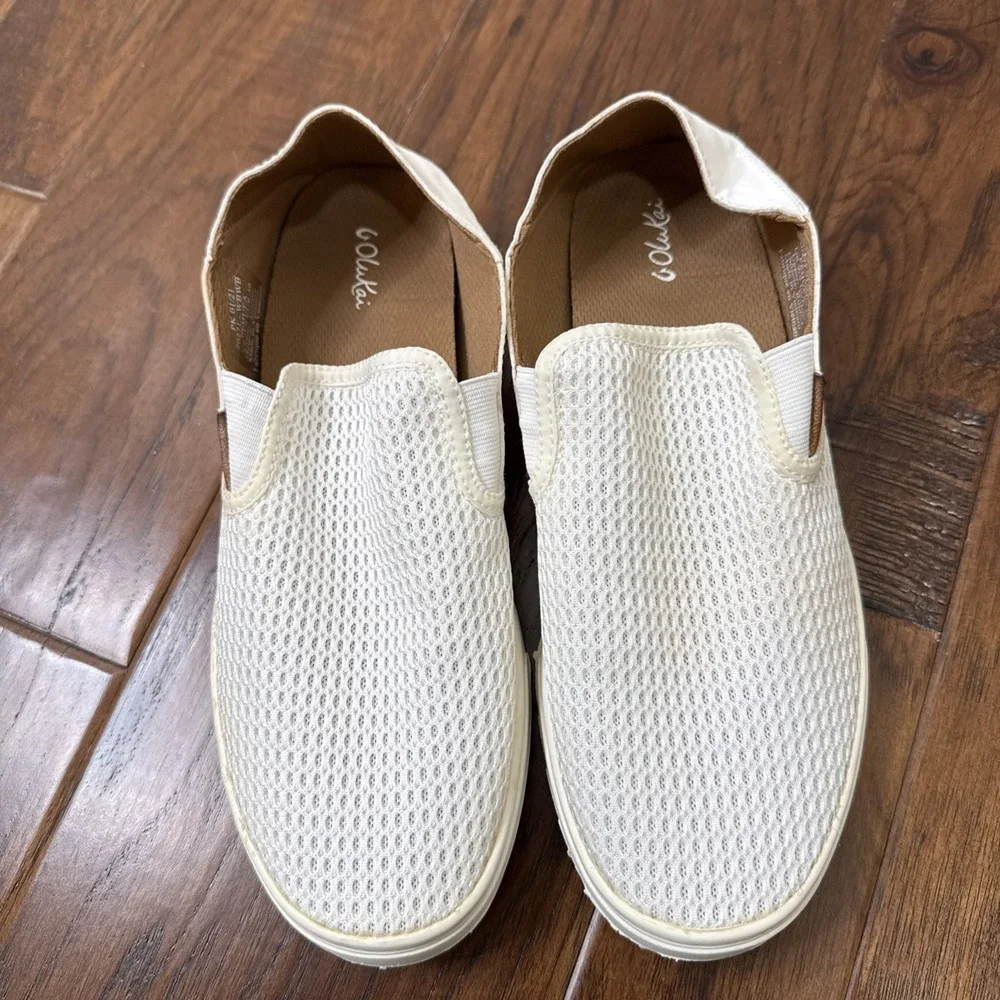 Olukai Slip On Sneakers Pehuea Women's 9‎ White Minimalist Coastal Travel Beach